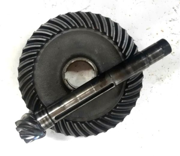 Deutz 02303033 Головна (конічна) пара Z=7/39