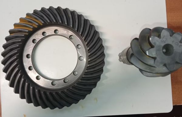 3428947M91 Головна (конічна) пара Z=10/34 Massey Ferguson