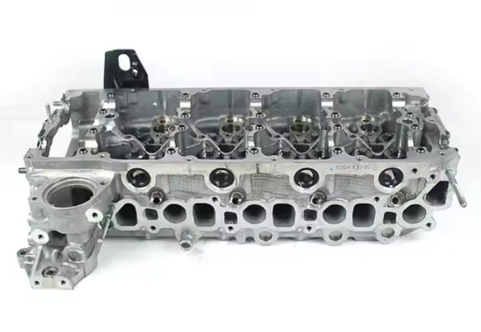 Isuzu 8982230192 Головка блоку циліндрів (ГБЦ) 4JJ1