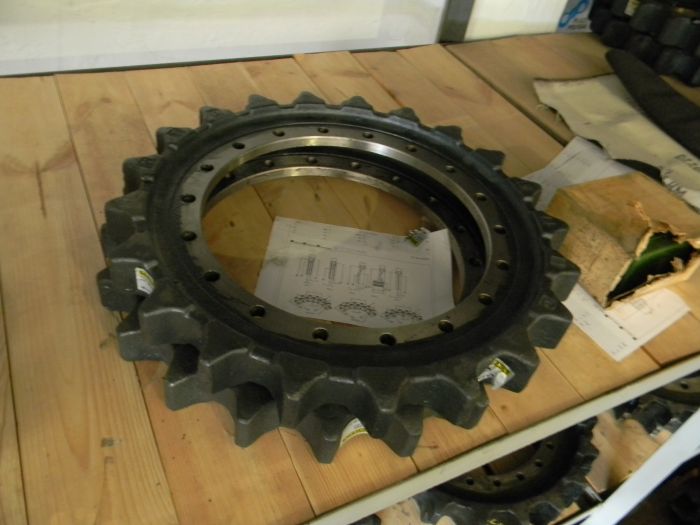 Зірочка провідна Volvo EC240 14532401