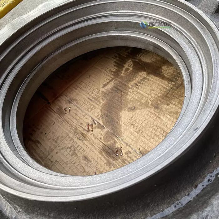 Корпус редуктора ходу HITACHI ZX200-3/5 1033090
