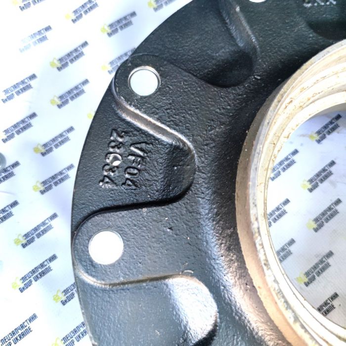 068056 (6194284M91, 87416108) Кришка ступиці Carraro