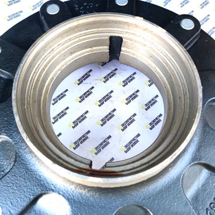 068056 (6194284M91, 87416108) Кришка ступиці Carraro
