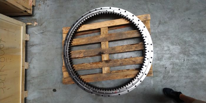 JCB 332/K8067, JNB0146 Поворотний підшипник для JS130, JS140
