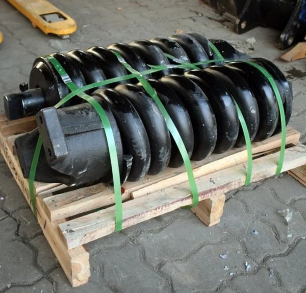 Механізм натягу гусениці HIDROMEK HMK 220 LC