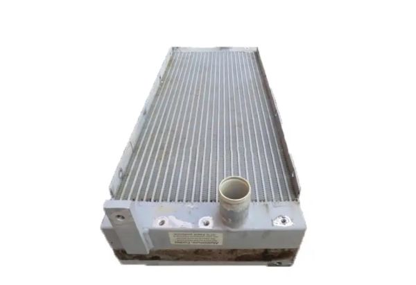 Volvo VOE14548409 Радіатор водяного бака для EC210C, EC235C, FC2121C, FC2421C