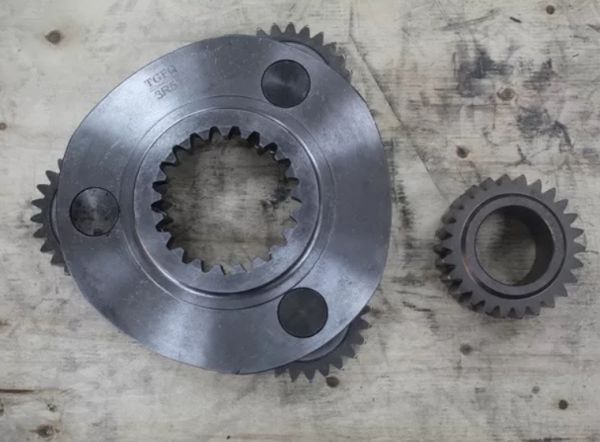 XKAQ-00397 Вторая планетарная передача HYUNDAI R250, R330