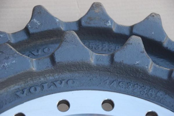 Зірочка провідна Volvo EC210 14532385